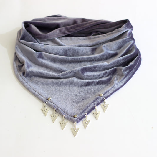 Bandana Javiera de terciopelo gris, hecha a mano — Elefanterosado