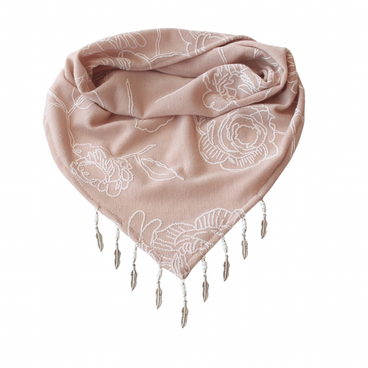 Bandana Fernanda, vista de detalle, hecha a mano — Elefanterosado